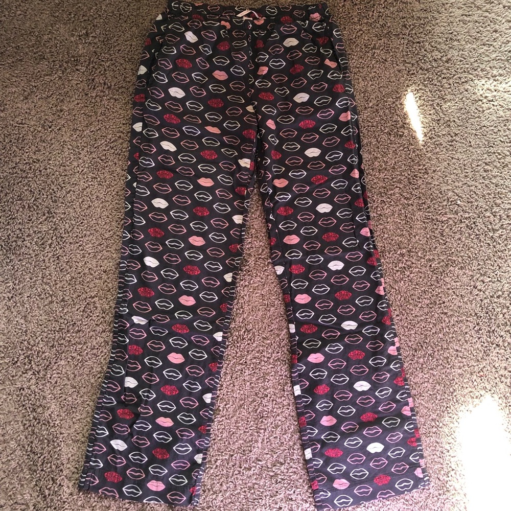 Victoria’s Secret Lip Print Pajama Pants